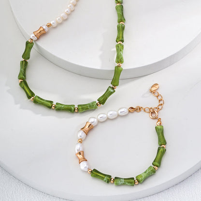 Chinesisches Perlenarmband im Bambus-Stil