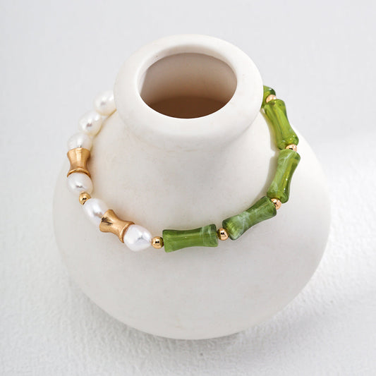 Chinesisches Perlenarmband im Bambus-Stil