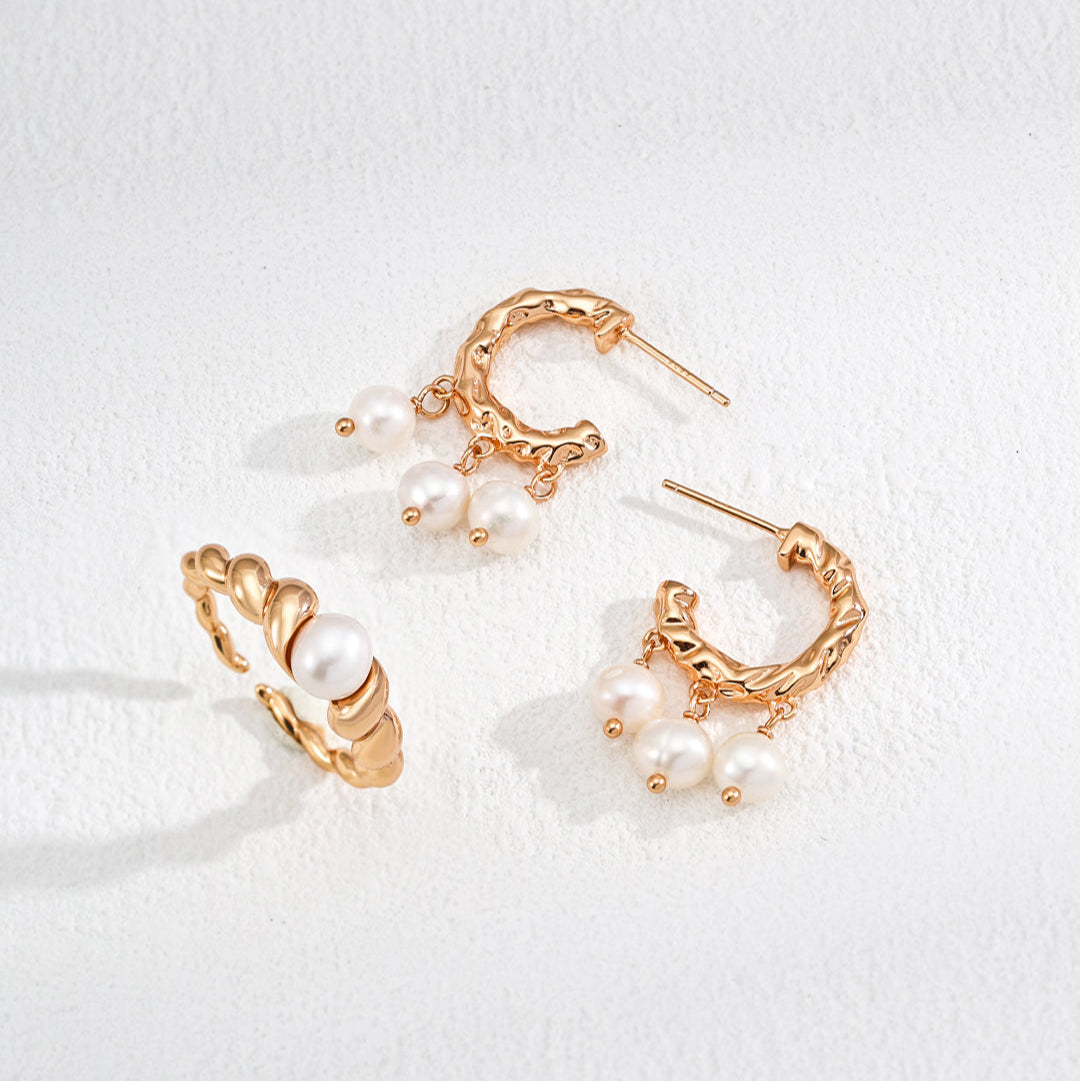 Retro Pearl Earrings
