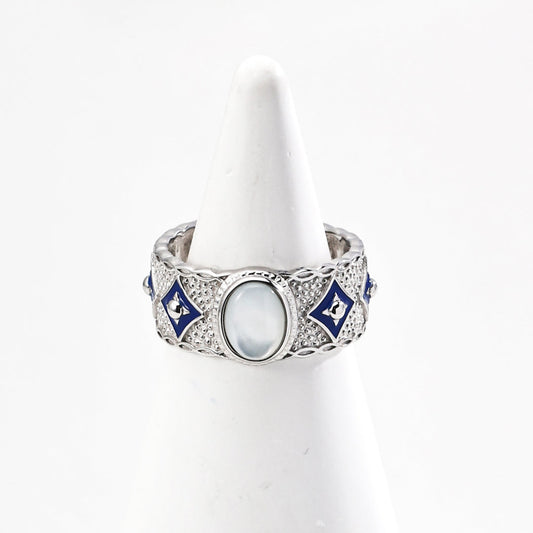 Vintage-style MOP Ring